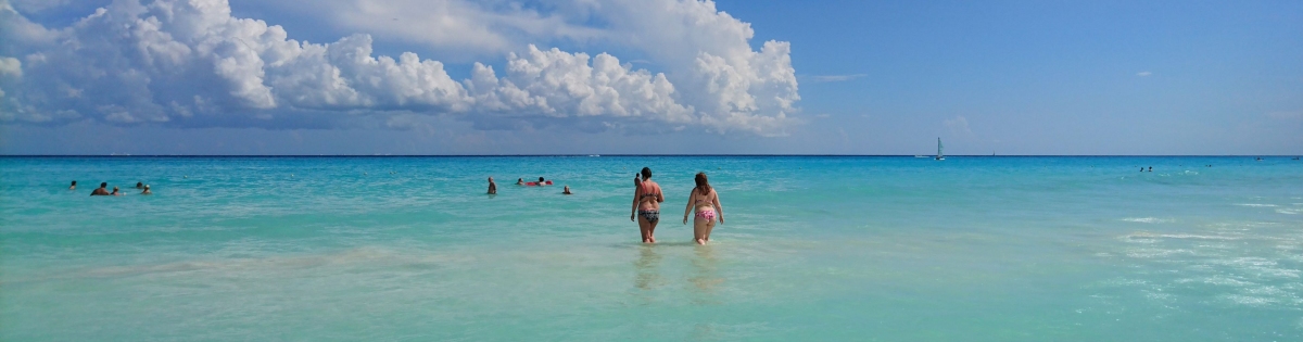 Panorama von Playa del Carmen (ALF photo / stock.adobe.com)  lizenziertes Stockfoto 
Informations sur les licences disponibles sous 'Preuve des sources d'images'